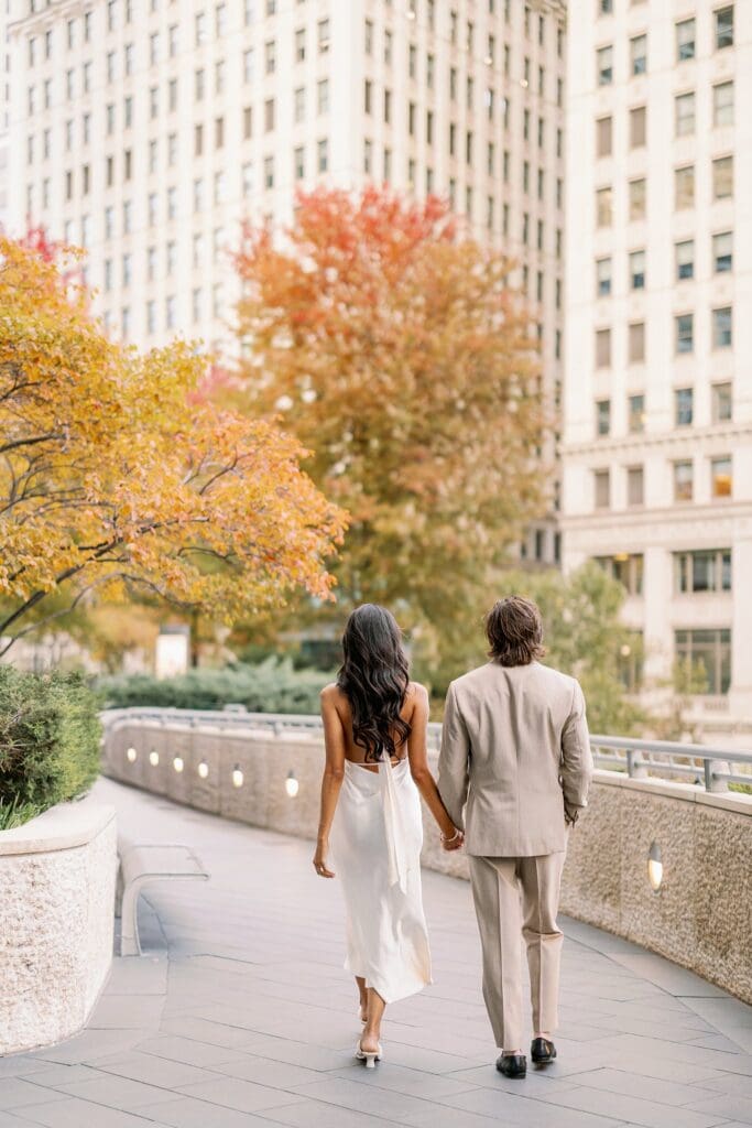 chicago engagement photos at wrigley building