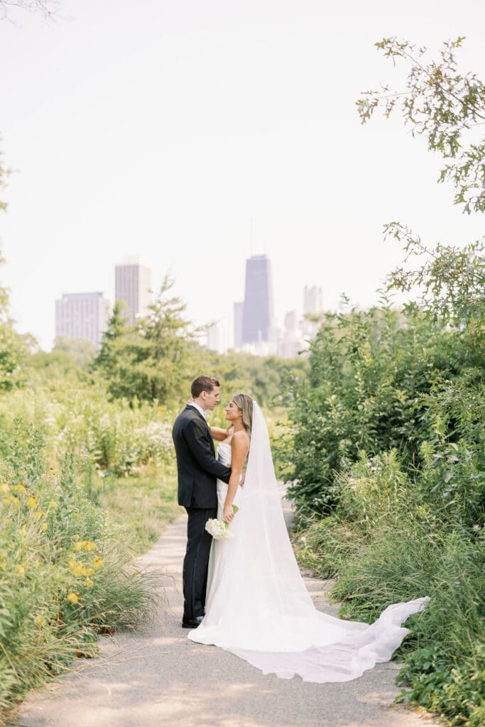 Portrait of bride and groom for cafe brauer wedding