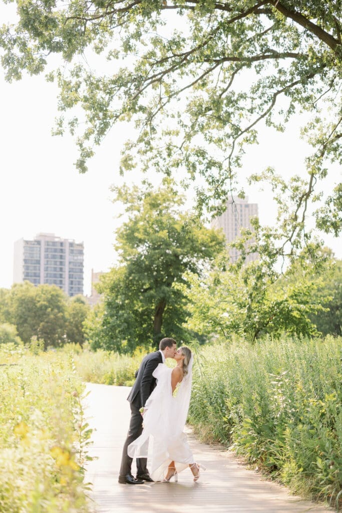Portrait of bride and groom for cafe brauer wedding