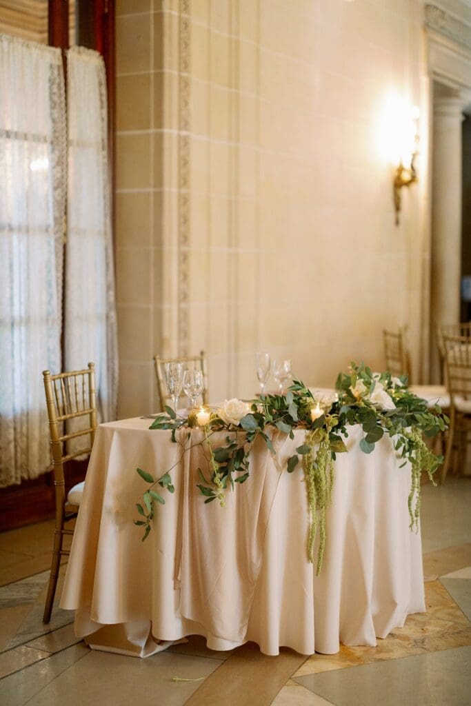 wedding head table at The armour house lake forest