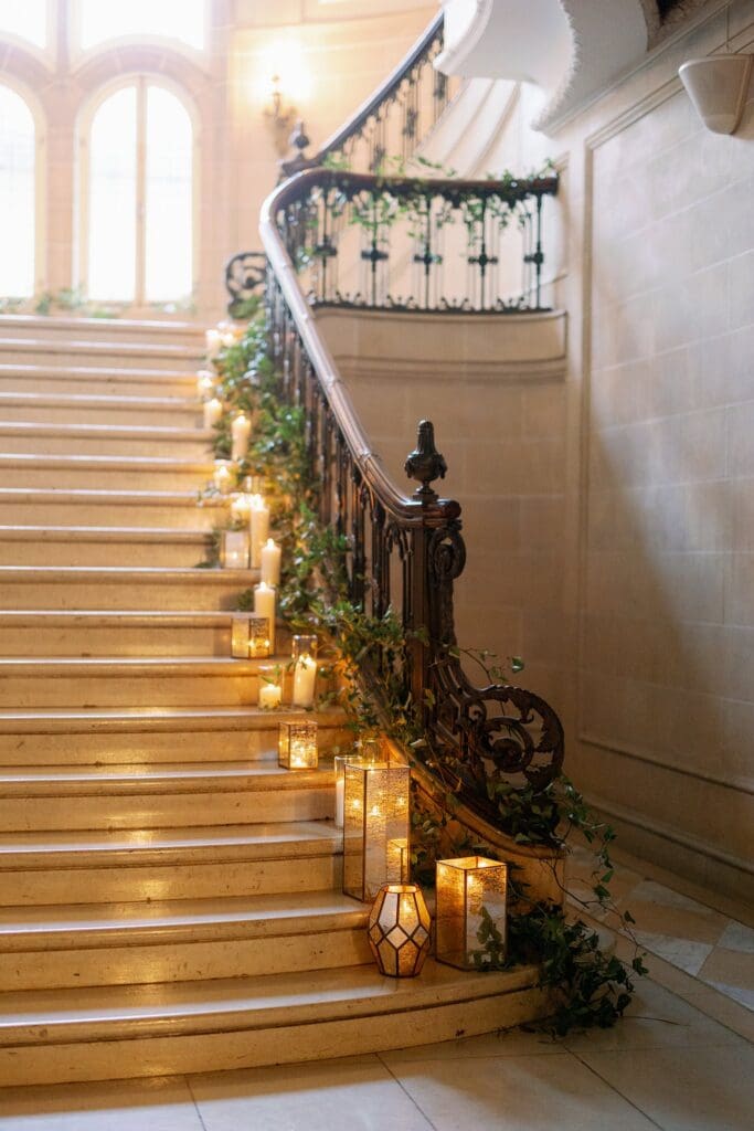 The armour house lake forest wedding decor