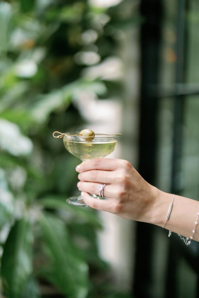 guest cocktail at the dalcy wedding